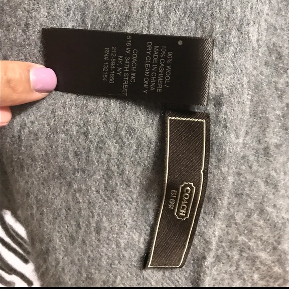 Coach scarf - Picture 2 of 3